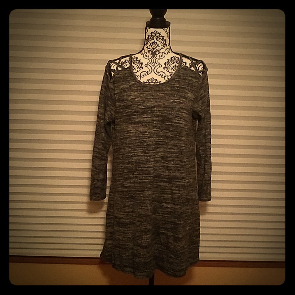 Long sleeved sweater
